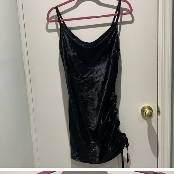 Black Sparkling Velvet Dress - Picture 2 of 3